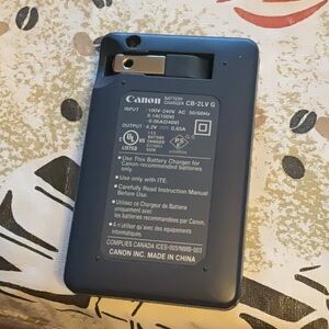 Canon CB-2LV G Battery Charger in Dark Blue